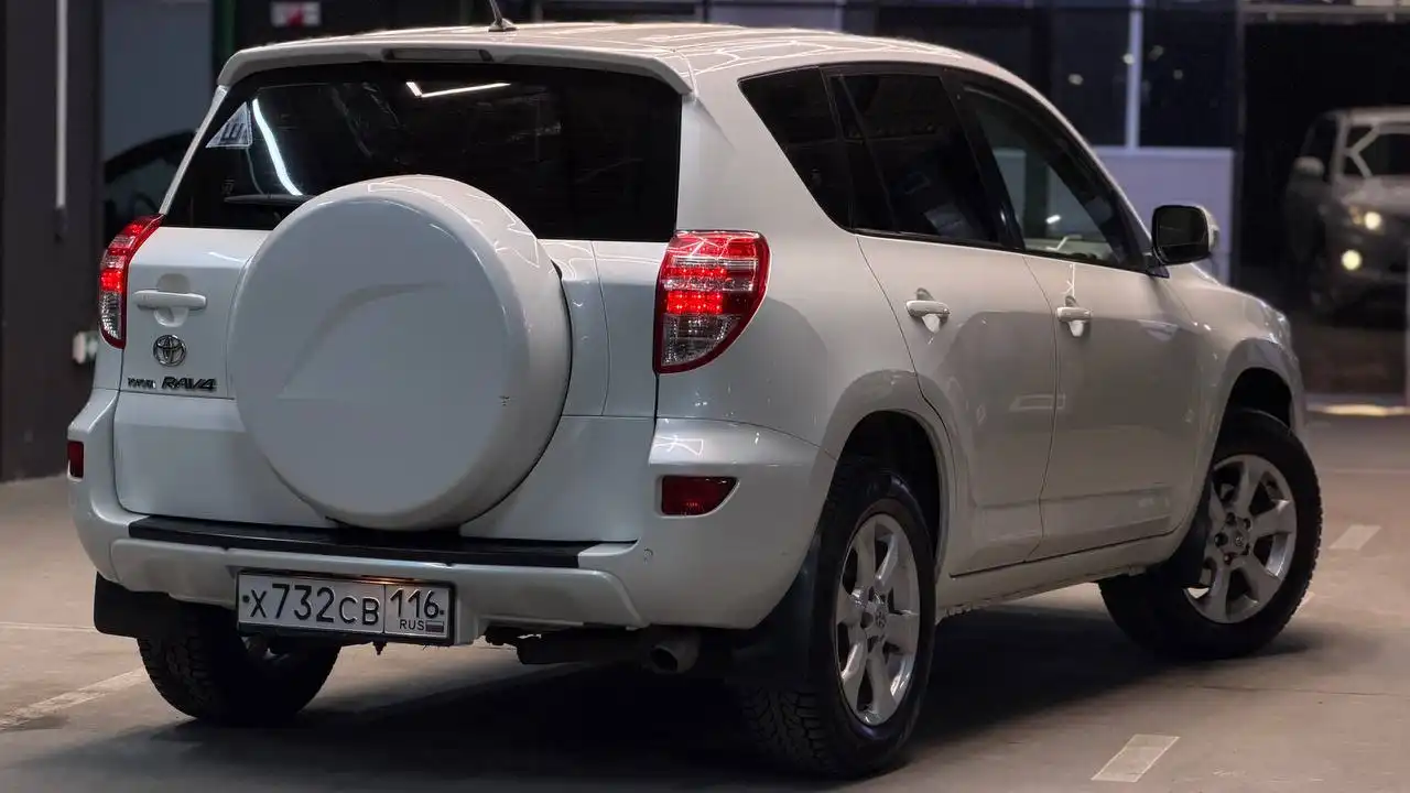 Toyota RAV4 2011 года, один владелец - Авто в Казань