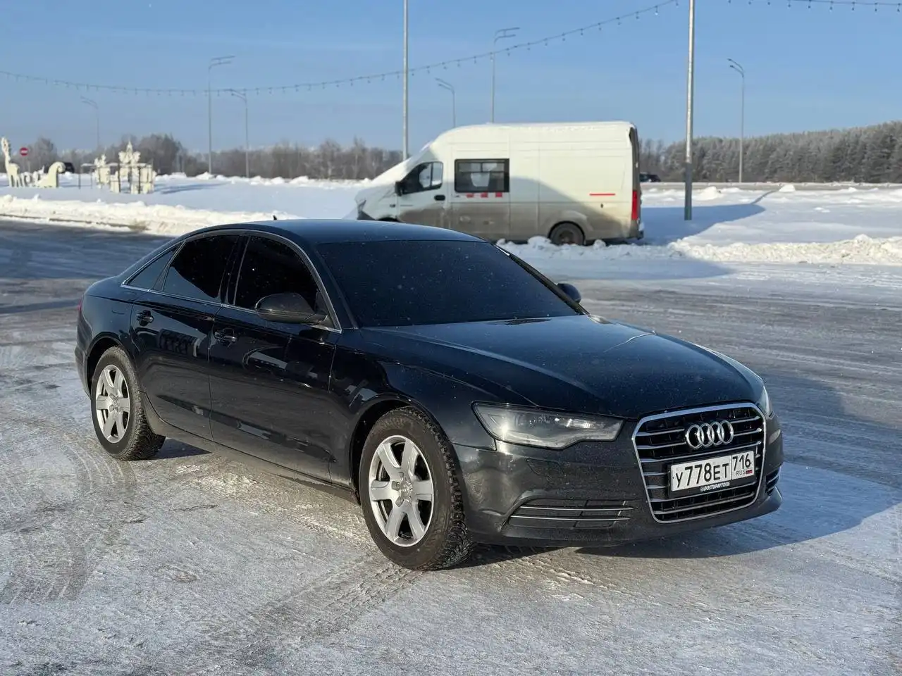 Audi A6 2014 года с полным АКПП и бесключевым доступом - Легковые автомобили (Авто) в Нижнекамск