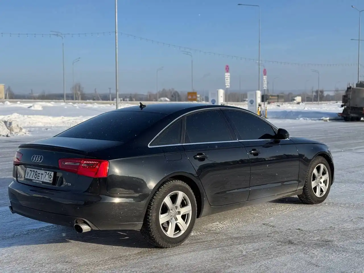Audi A6 2014 года с полным АКПП и бесключевым доступом - Легковые автомобили (Авто) в Нижнекамск