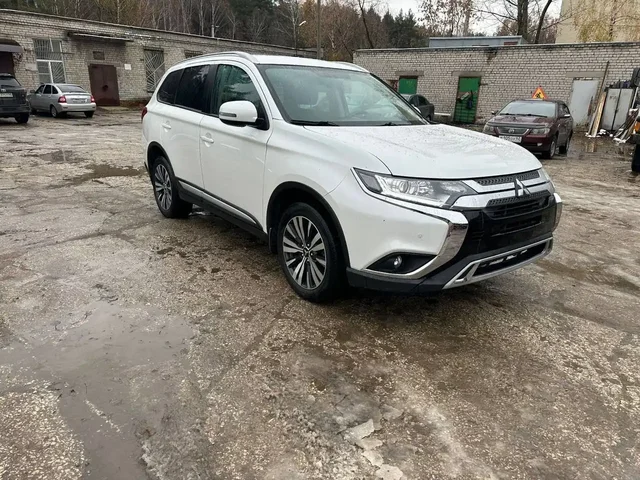 Продается Mitsubishi Outlander 2.0 CVT 2021 года - частное объявление в Рязань