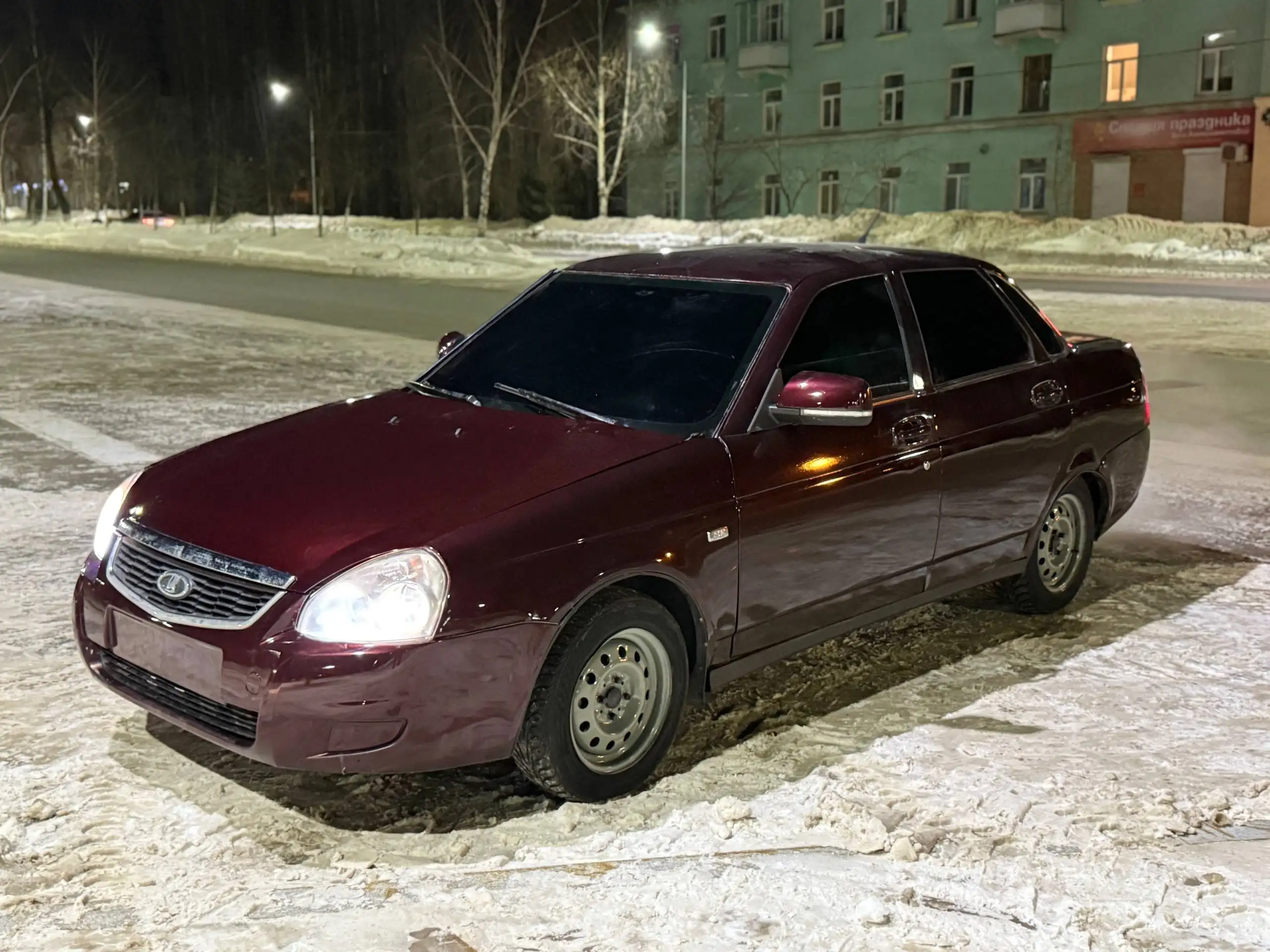 Продам автомобиль Lada Priora 2008 года в цвете Портвейн - Легковые автомобили (Авто) в Ишимбай