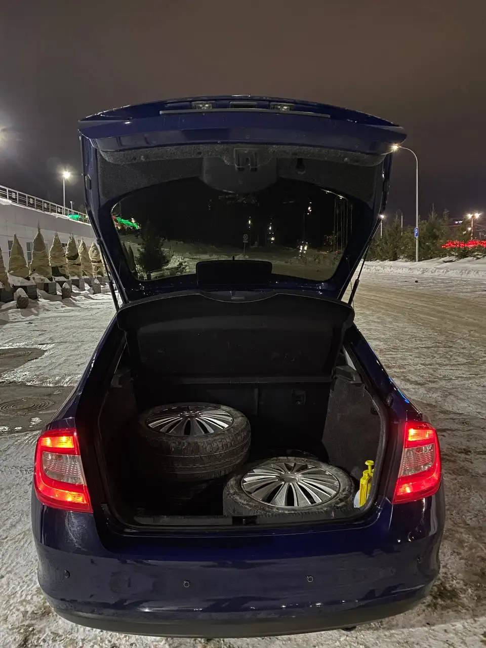 Школа рапид 2015 года с пробегом 140к - Легковые автомобили (Авто) в Уфа