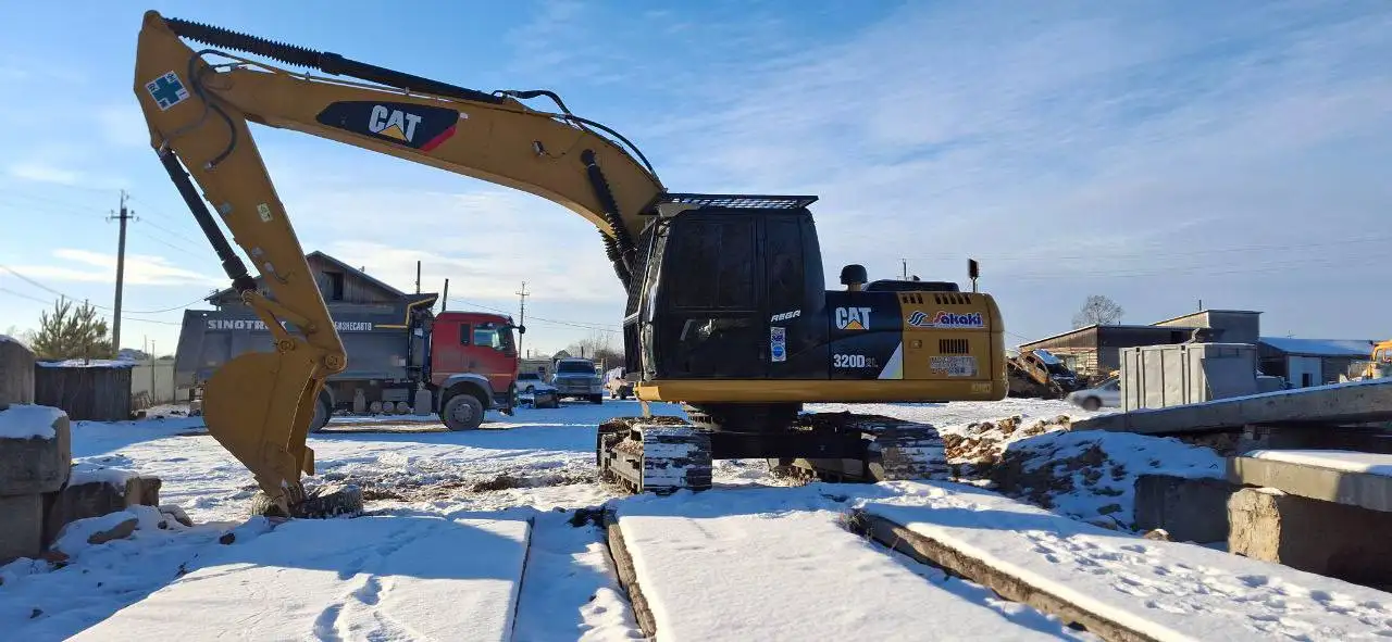 Экскаватор-погрузчик CAT 320 D2 2018 года - Запчасти в Уфа