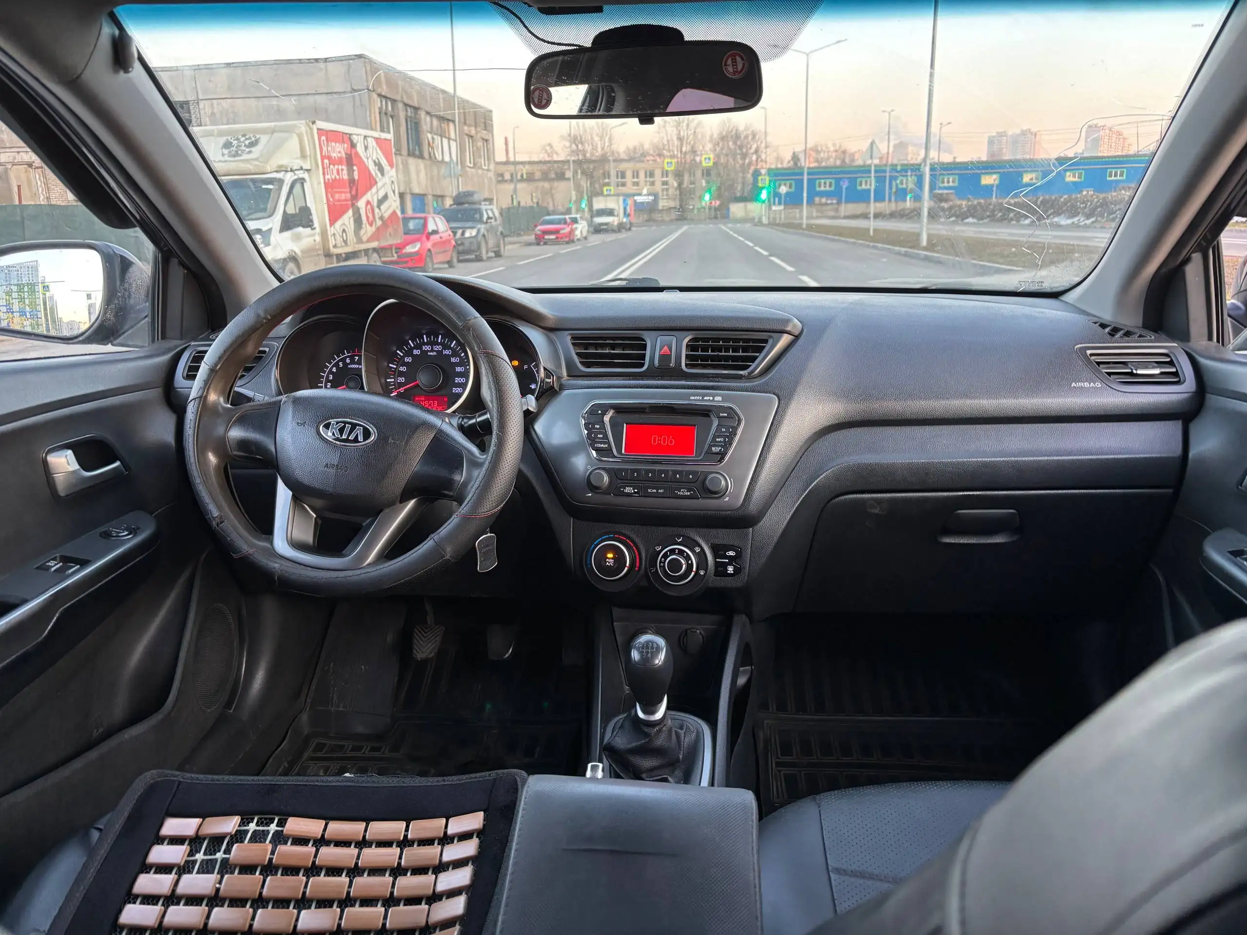 Продажа KIA RIO 2013 года в Санкт-Петербурге - Легковые автомобили (Авто) в Санкт-Петербург