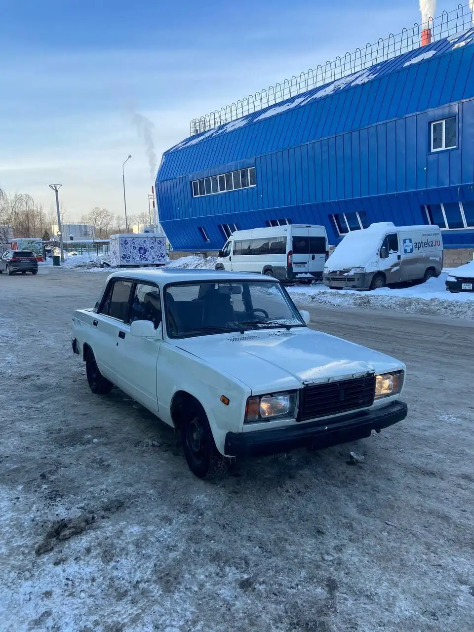 ВАЗ 2107 карбюратор 2002 года - Легковые автомобили (Авто) в Уфа