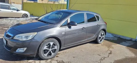 Продажа Opel Astra J 2011 года - Квадроциклы в Набережные Челны