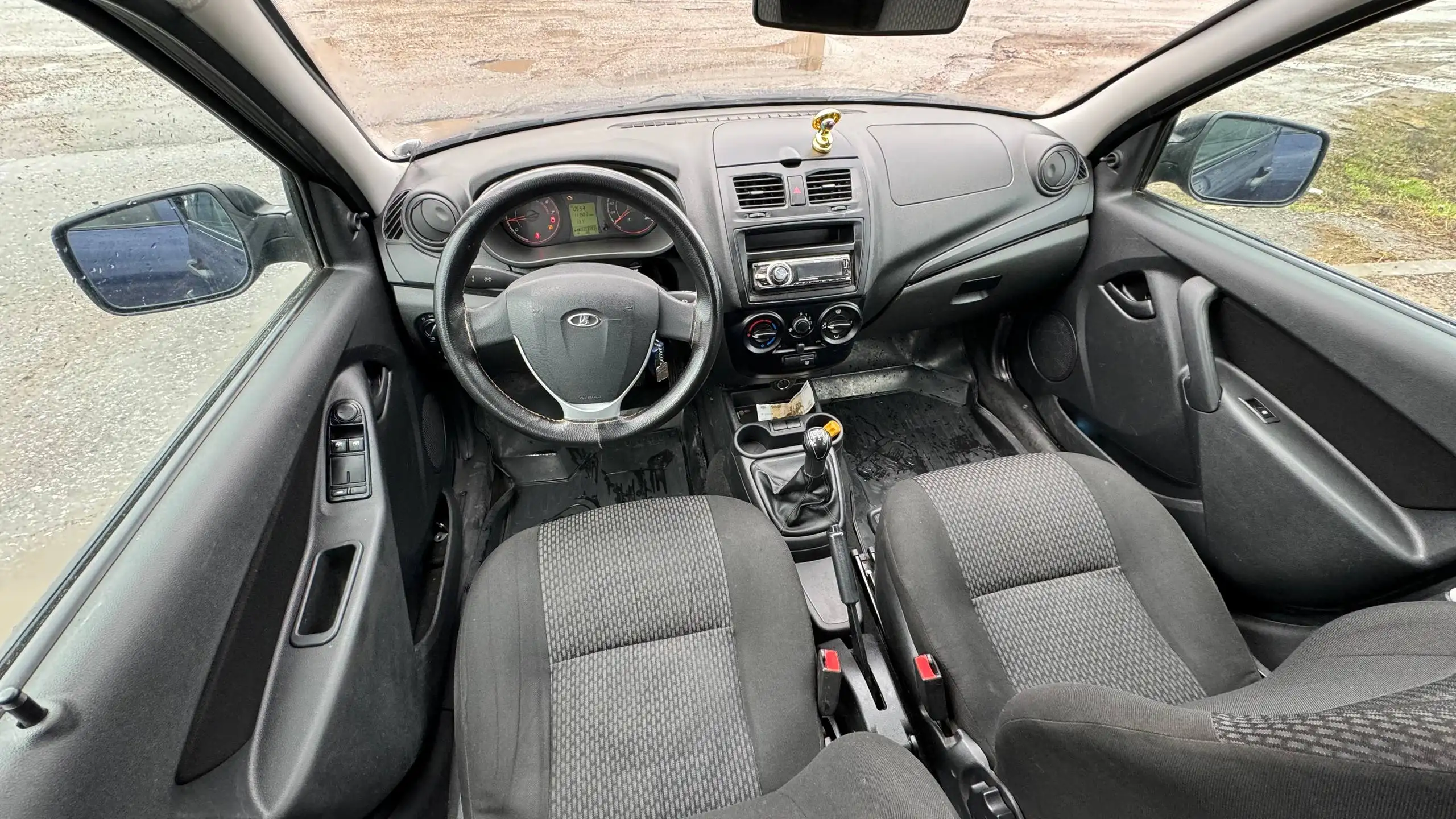 Продажа автомобиля Lada Kalina 2 2013 года - Легковые автомобили (Авто) в Уфа