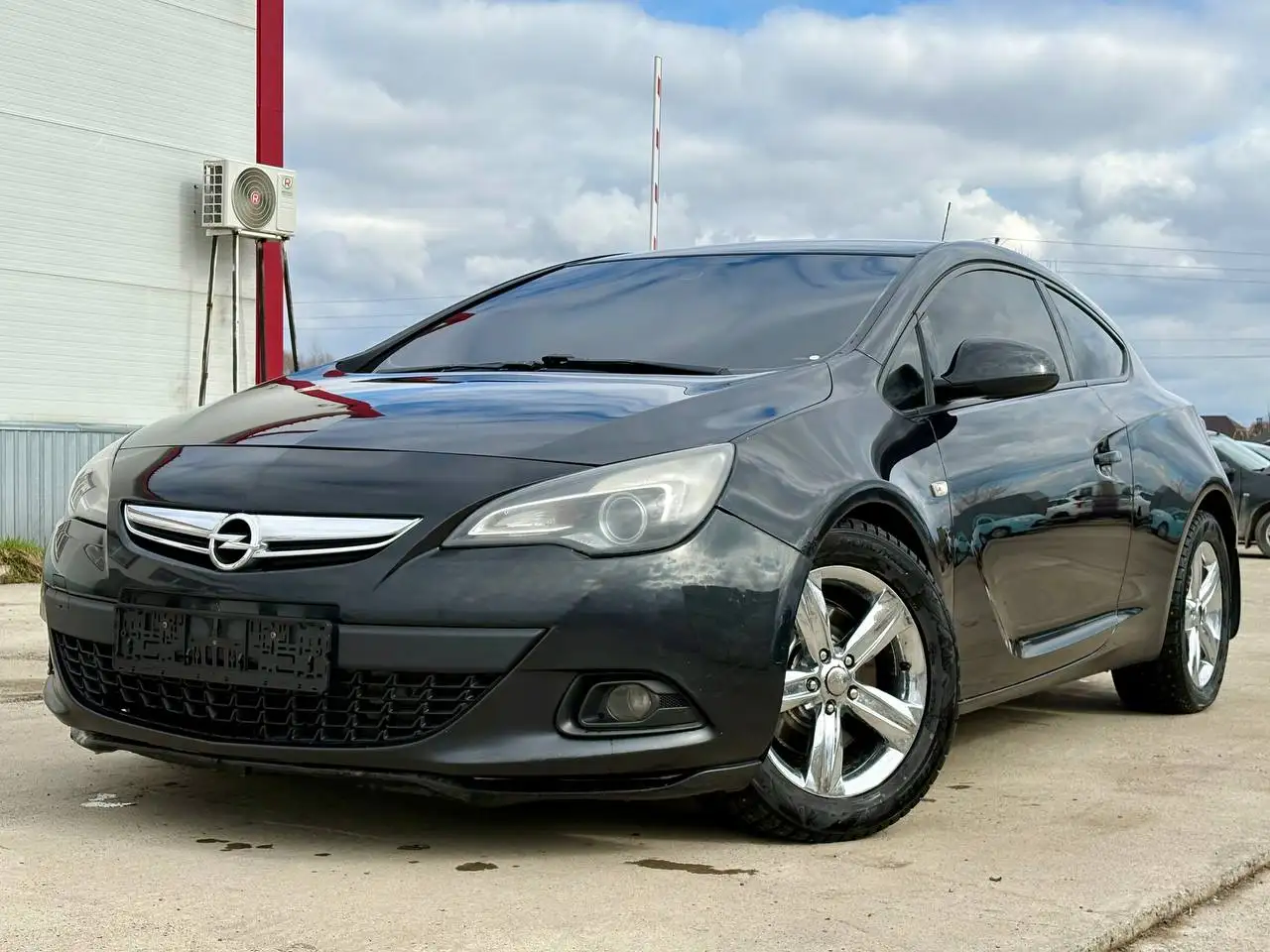 Продажа Opel Astra GTS 2012 года - Легковые автомобили (Авто) в Уфа