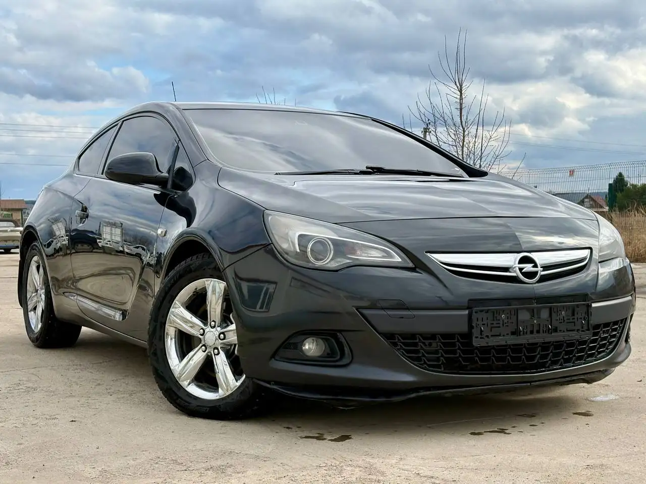 Продажа Opel Astra GTS 2012 года - Легковые автомобили (Авто) в Уфа