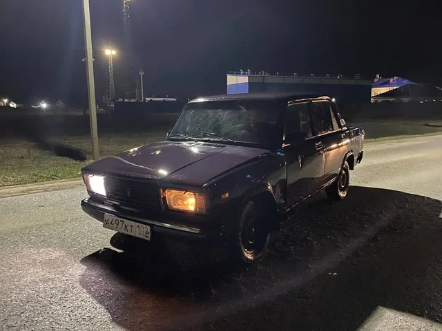 ВАЗ 2107 Карбюраторный с документами на ходу - Прицепы в Уфа