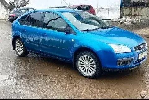 Ford Focus 1.6 MT 2006 года в Казани - Лампы в Казань