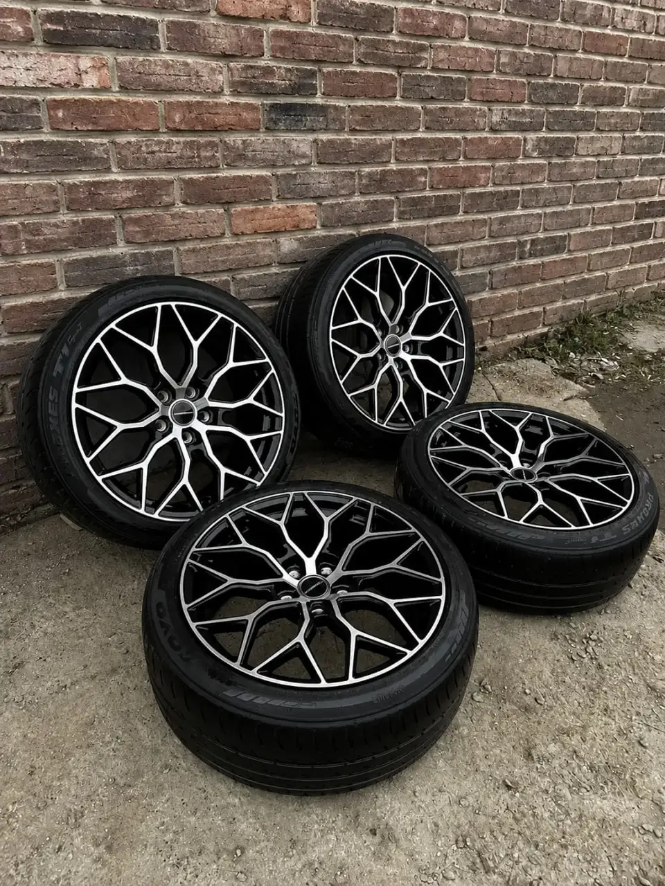 Комплект колес R18 5/114.3 - Шины и диски (Авто) в Уфа