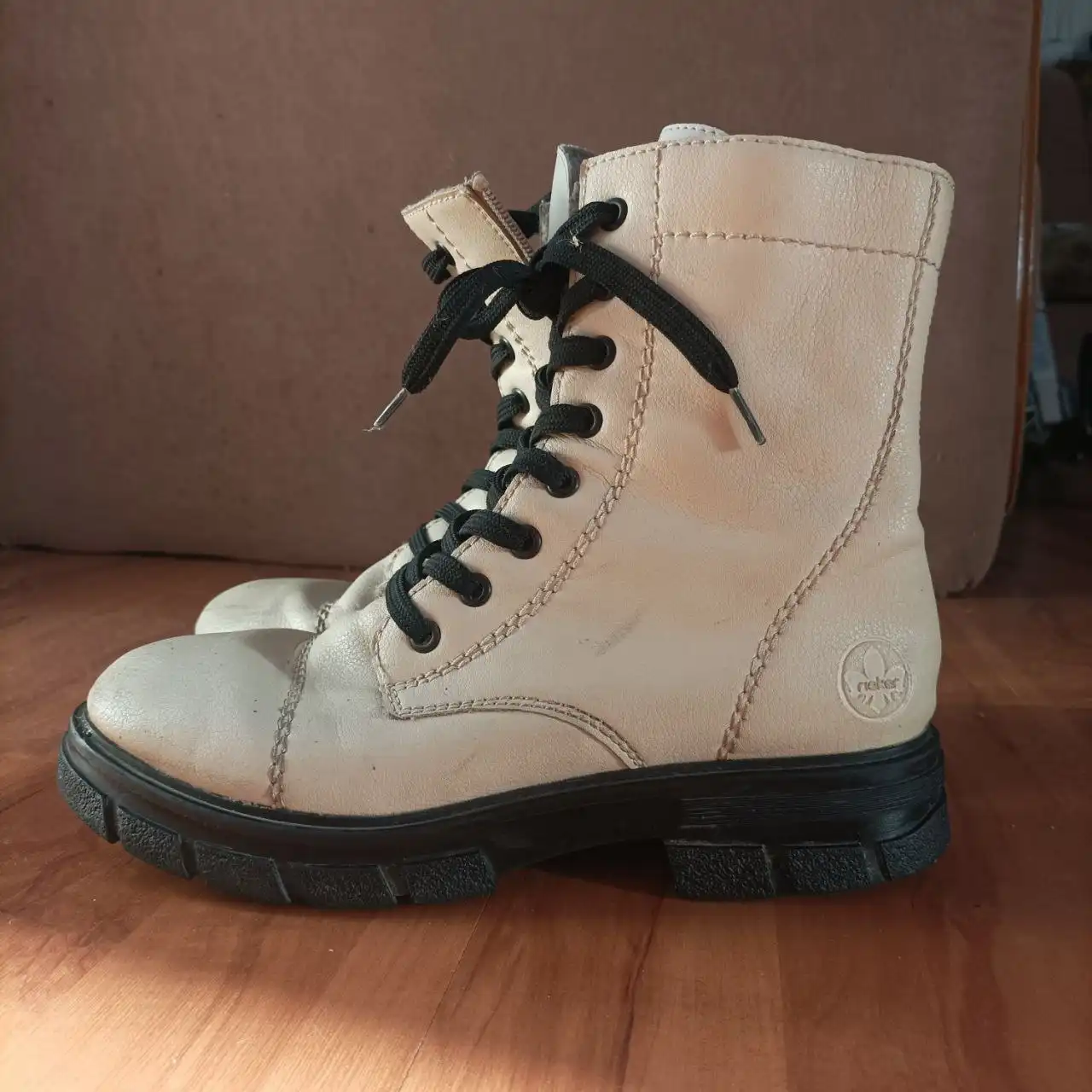 Продажа женских кожаных полусапожек Rieker 39 размера