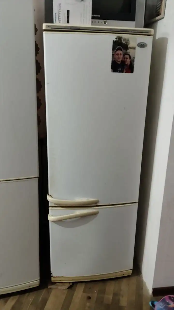 Продам холодильник Атлант рабочий с овощными ящиками