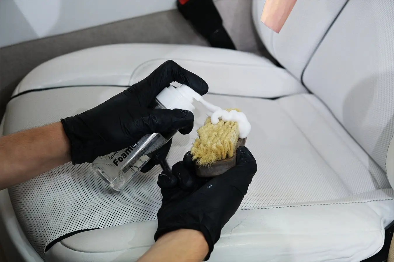 Профессиональная детейлинг-химчистка салона авто - Автоуслуги (Услуги) в Москва