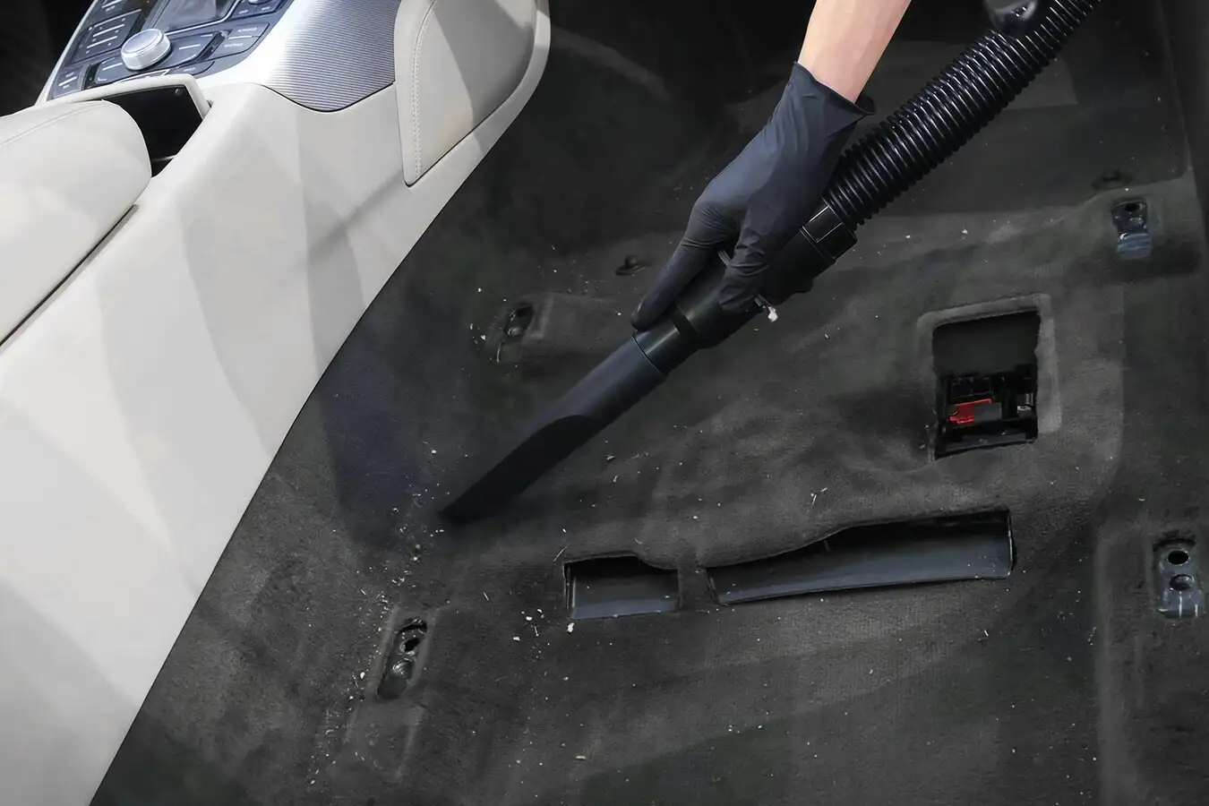 Профессиональная детейлинг-химчистка салона авто - Автоуслуги (Услуги) в Москва