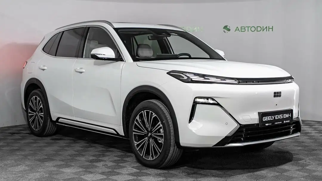 GEELY по 5 937₽/мес в Автодин - Авто в Москва