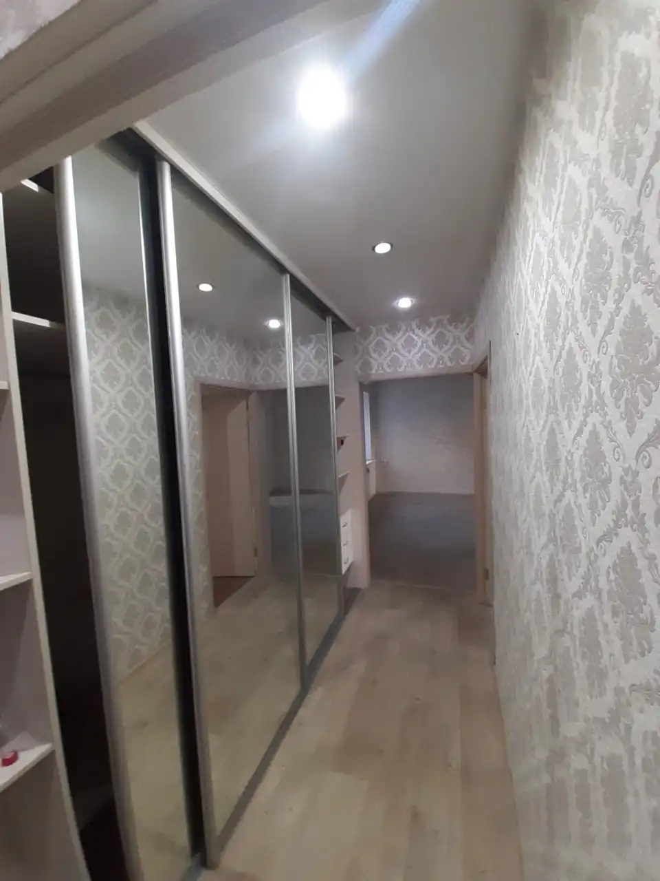 Продам 3-комнатную квартиру в Иркутске