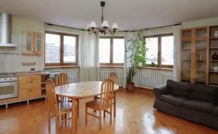 Продажа 3-комнатной квартиры с эркерными окнами - Квартиры (Недвижимость) в Иркутская Обл.