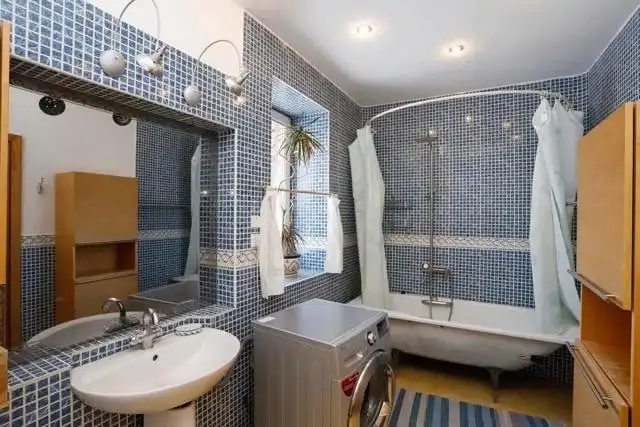 Продажа 3-комнатной квартиры с эркерными окнами - Квартиры (Недвижимость) в Иркутская Обл.