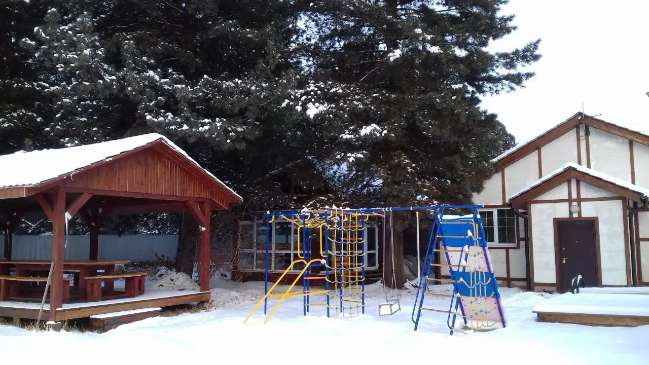 Сдаю 2 гостевых дома в Утулике с баней - Гостевые дома (Недвижимость) в Утулик