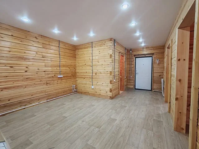 Продам дом с гаражом и участком 10 соток в Карлуке - Недвижимость в Карлук