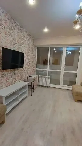 Сдам три квартиры в разных районах - Недвижимость в Неизвестно