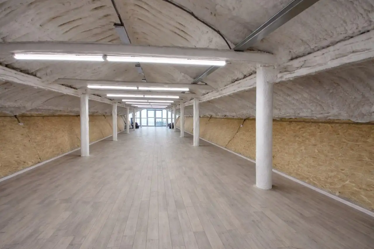 Аренда коммерческих помещений 55,5 м² и 130 м² - Аренда коммерческой недвижимости (Недвижимость) в Неизвестно