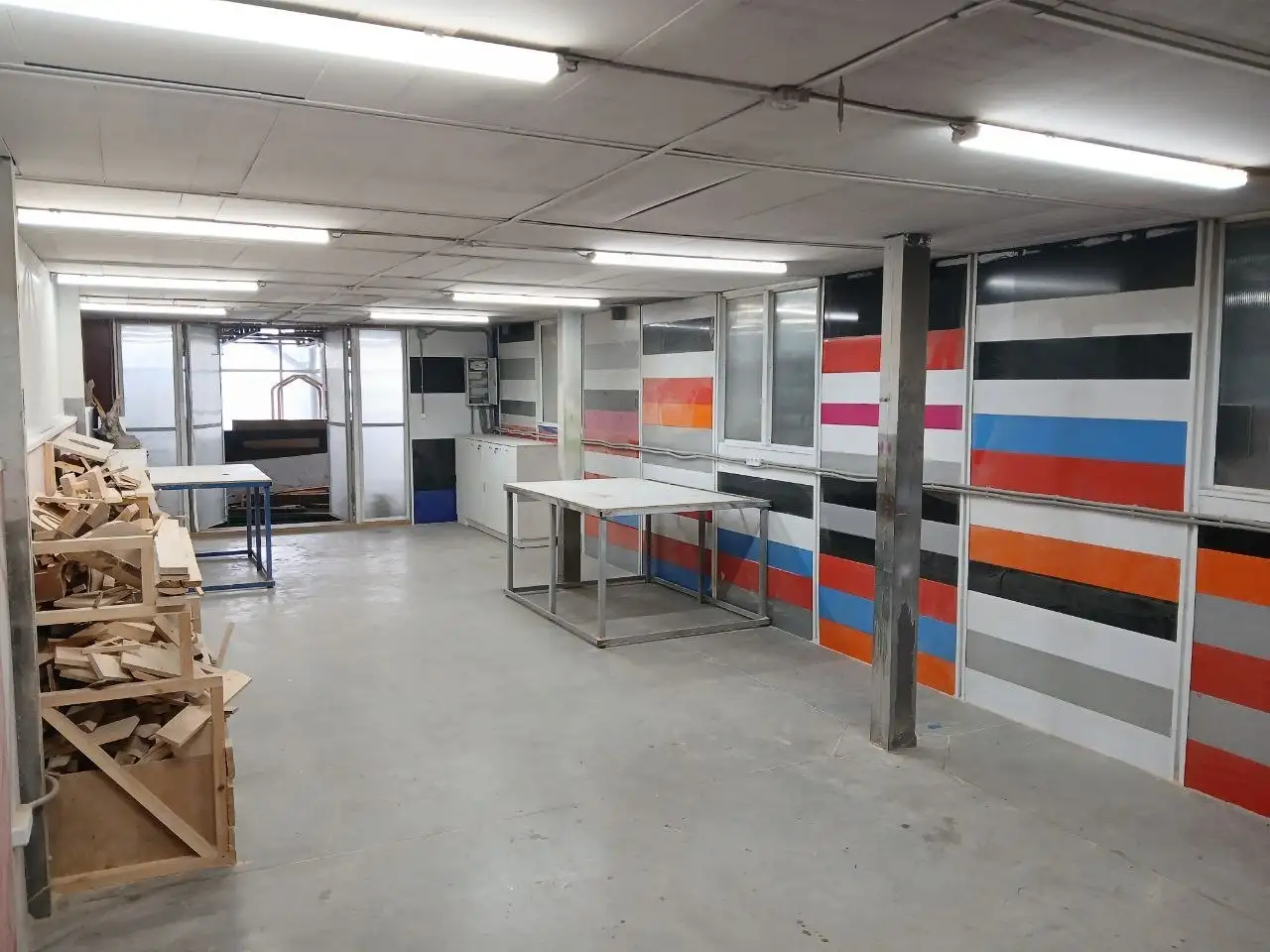 Аренда коммерческих помещений 55,5 м² и 130 м² - Аренда коммерческой недвижимости (Недвижимость) в Неизвестно