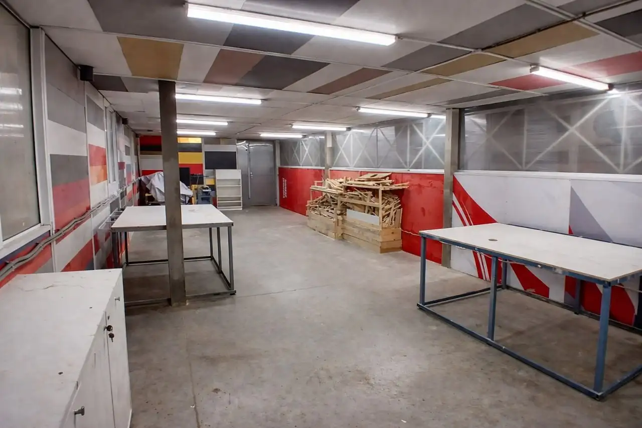 Аренда коммерческих помещений 55,5 м² и 130 м² - Аренда коммерческой недвижимости (Недвижимость) в Неизвестно