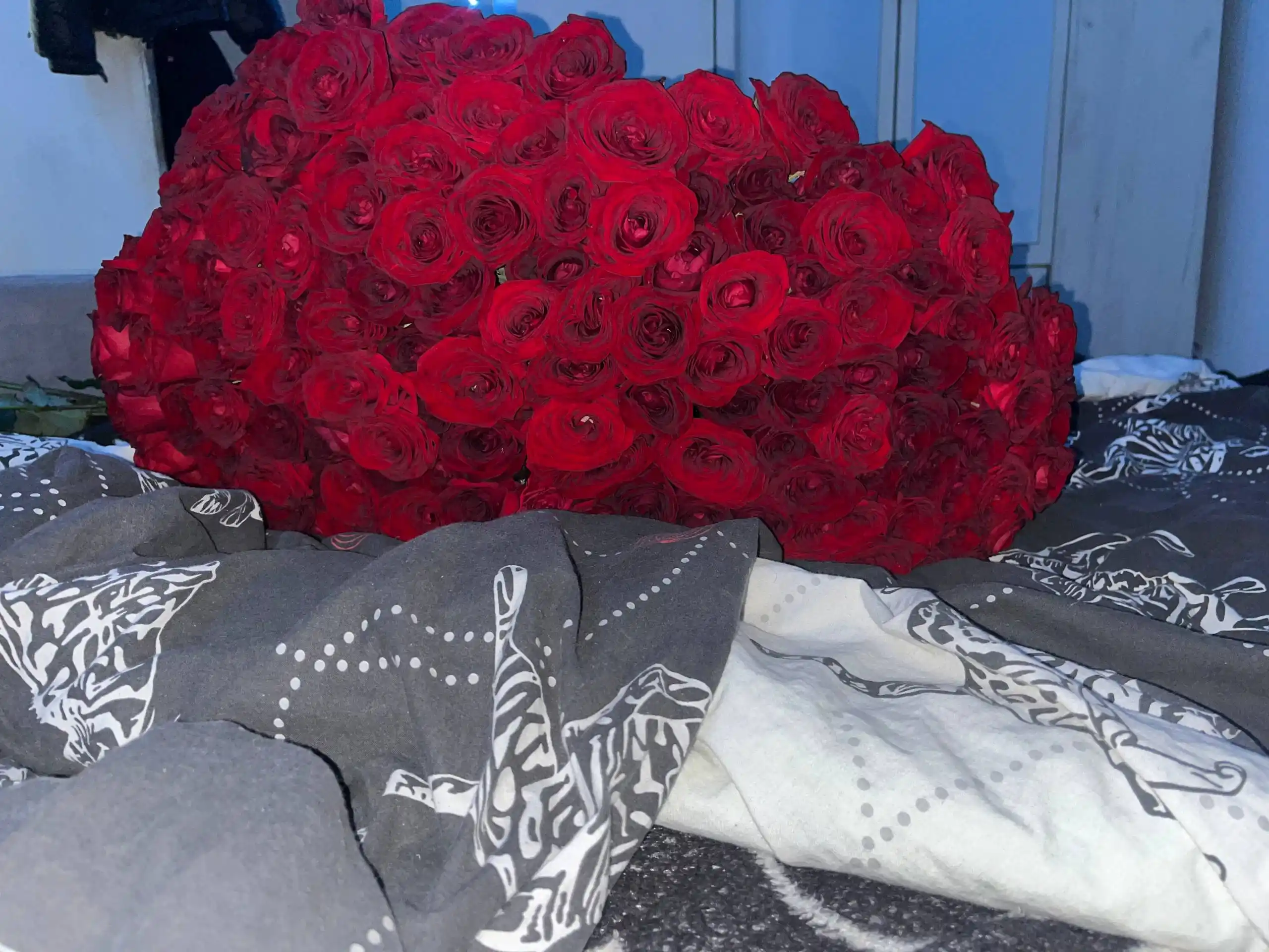 Продам букет 151 роза