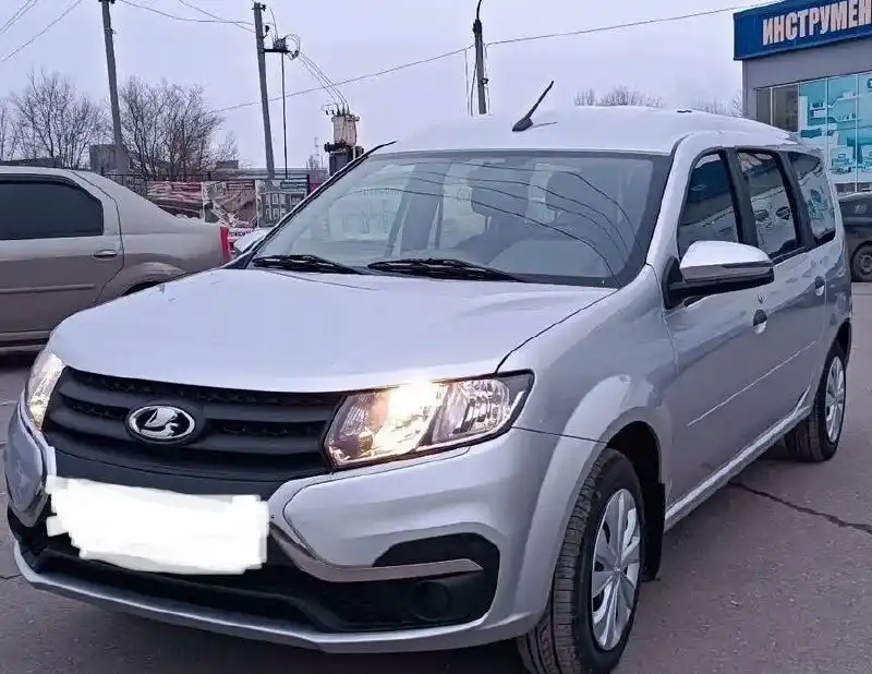 Продам Ладу Ларгус 1.6 8кл 2024 года - Авто в Саратов