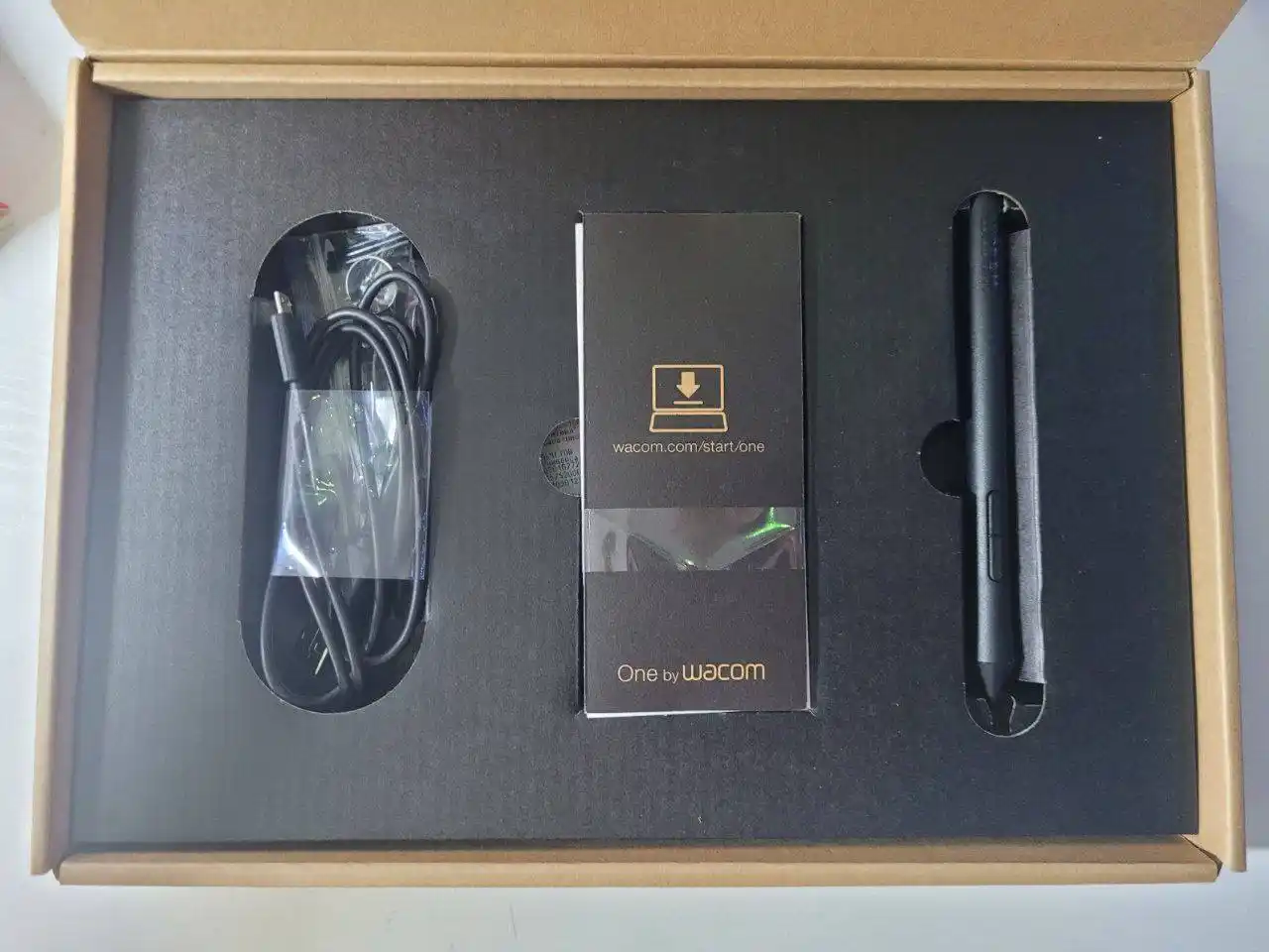 Графический планшет One by Wacom