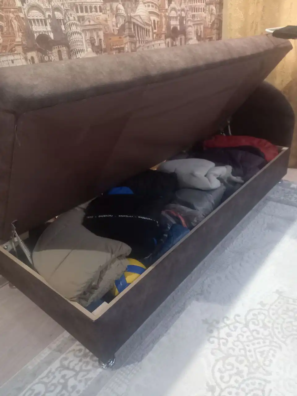 Продам диван тахта