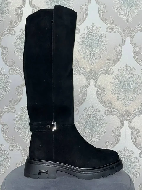 Женская зимняя обувь 39 размер - Украшения в Саратов