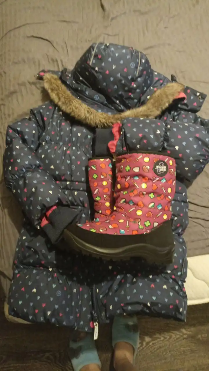 Детская зимняя куртка и обувь
