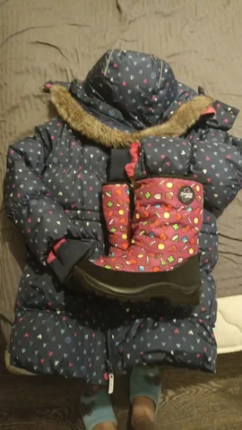 Детская зимняя куртка и обувь - Украшения в Саратов