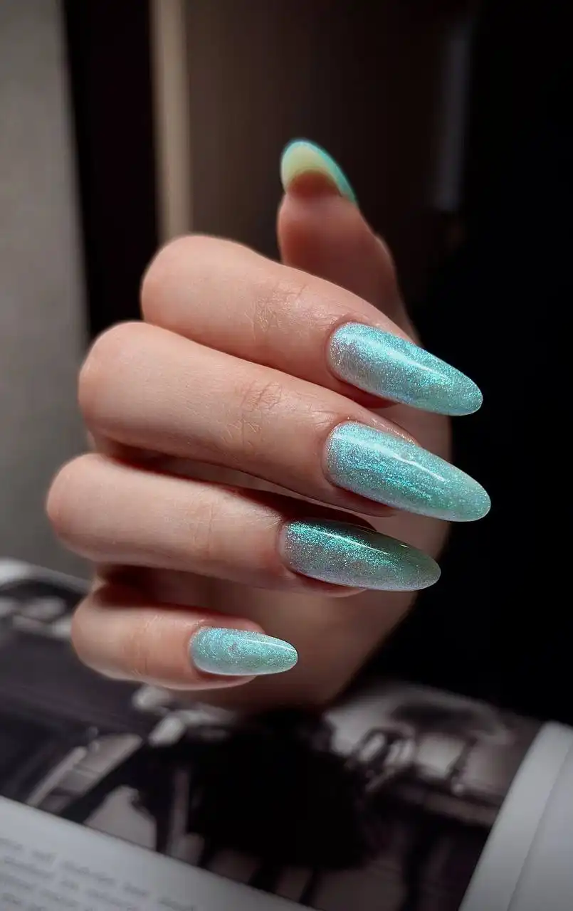 Маникюр и педикюр на дому