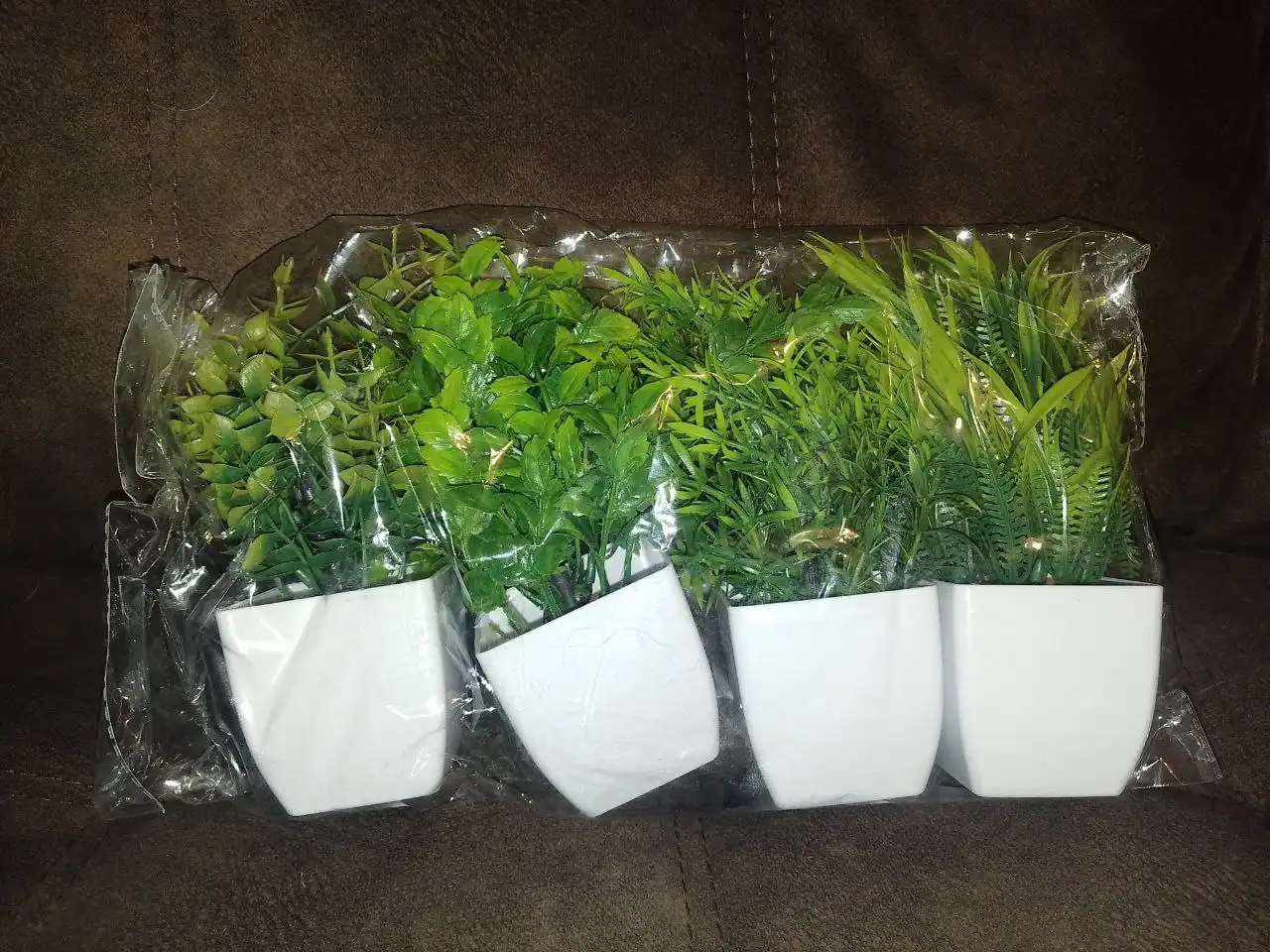 Искусственные цветы для декора в горшках