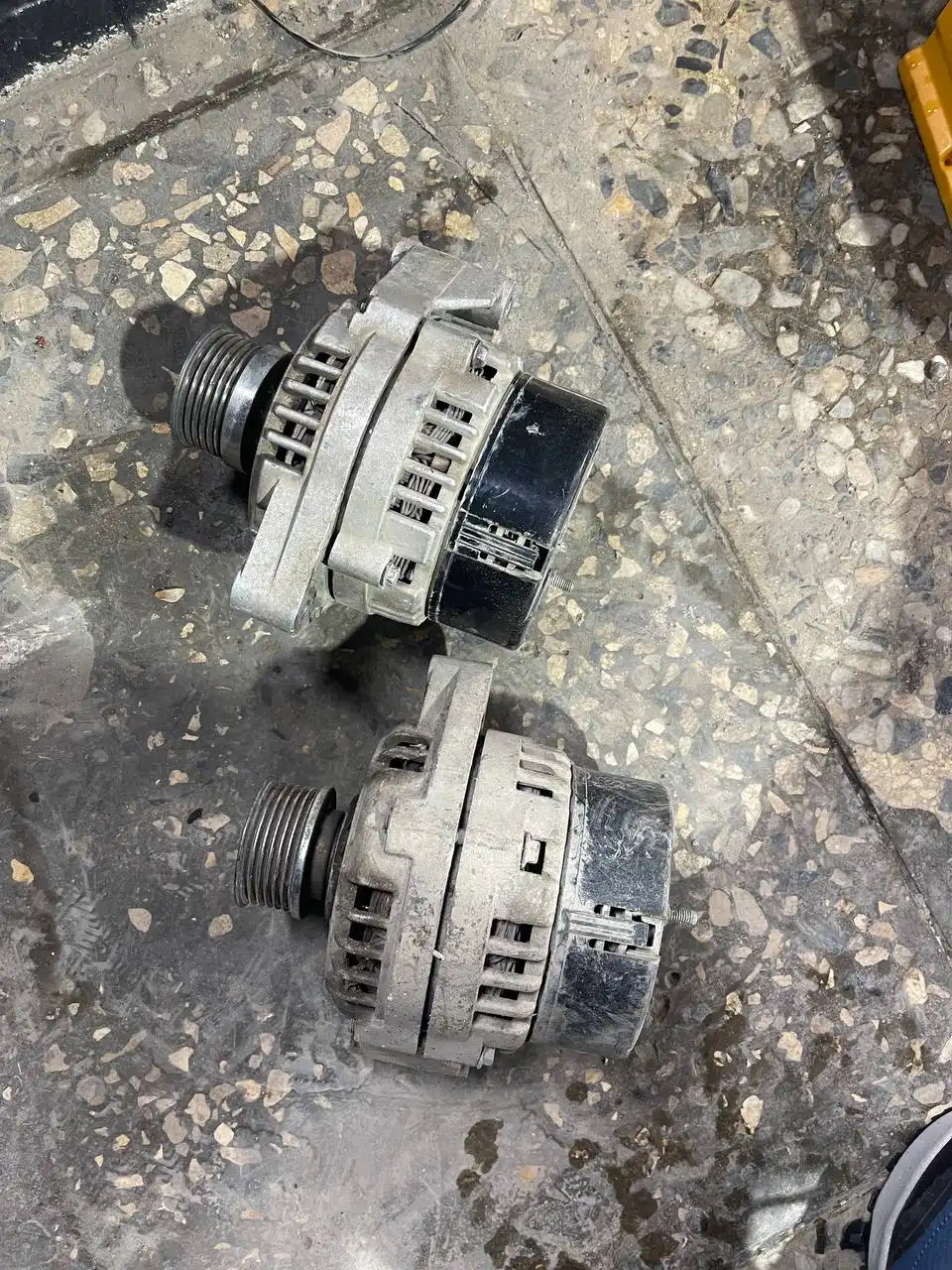 Генераторы 90 А и аккумулятор