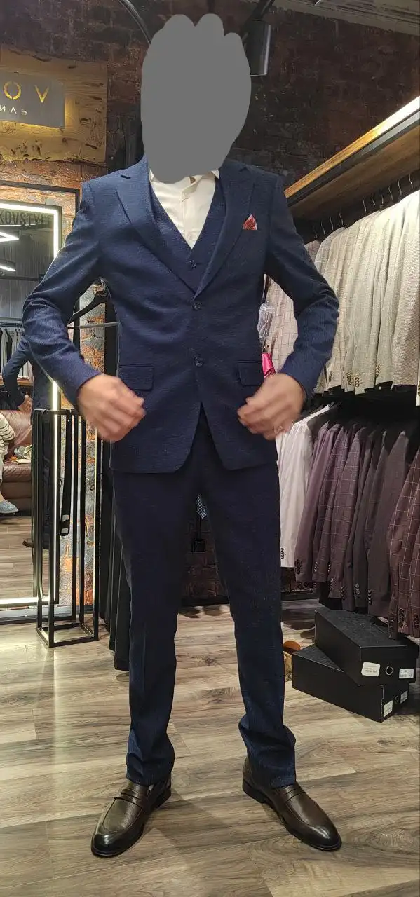 Костюм Тройка Novikov размер 46-48 новый - Костюмы (Одежда) в Саратов