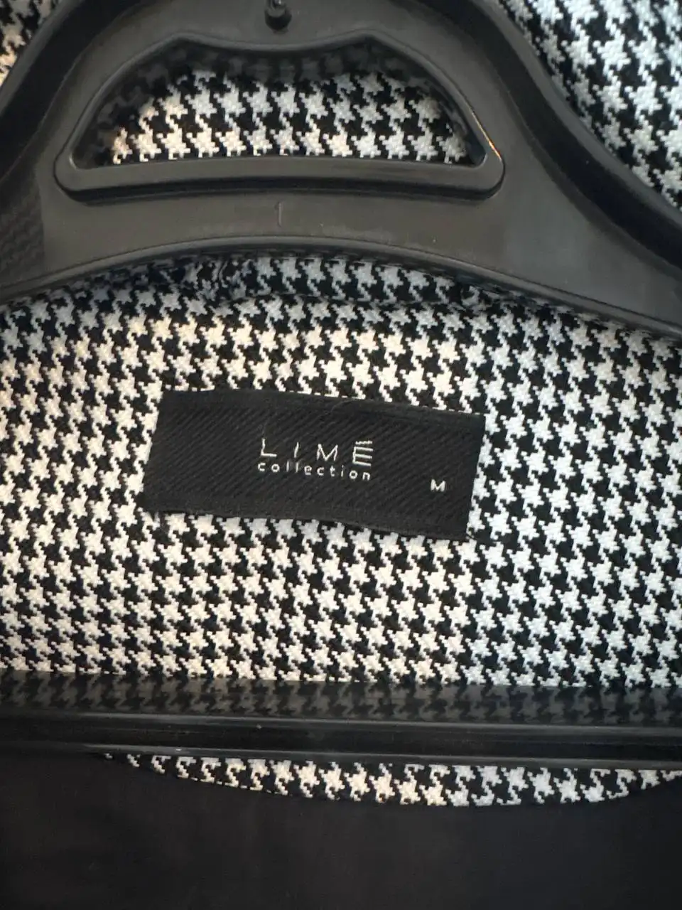 Зимний пуховик в хорошем состоянии - Верхняя одежда (Одежда) в Саратов