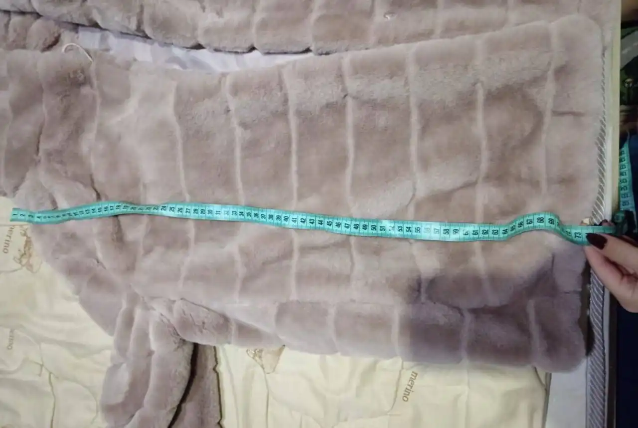 Продам шубку - Верхняя одежда (Одежда) в Саратов