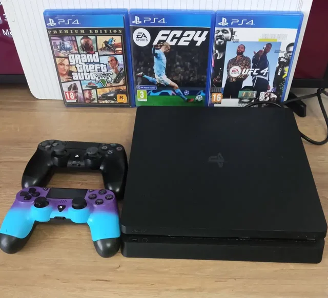 Продам Sony PlayStation 4 Slim 500GB с играми - Электроника в Энгельс