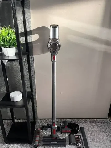 Пылесос практически новый - Барахолка в Саратов