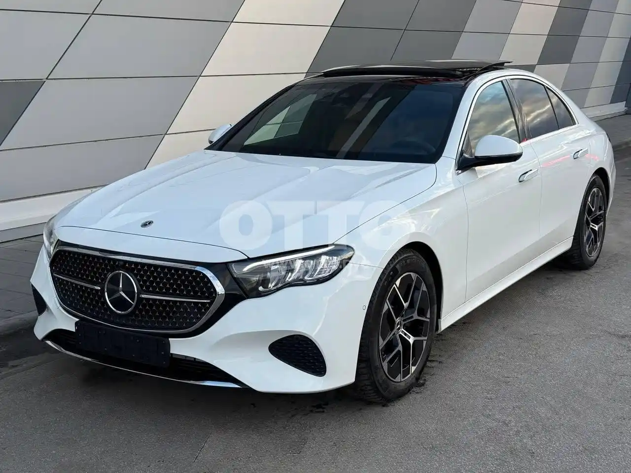 Mercedes-Benz E-Класс VI (W214, S214) седан