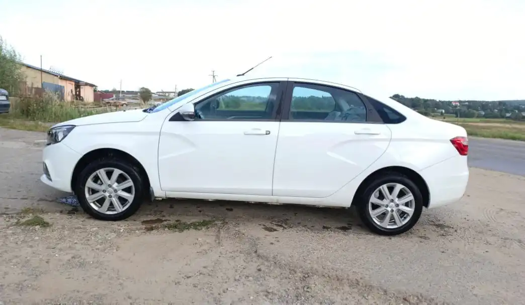 LADA VESTA 2021 на торгах по банкротству