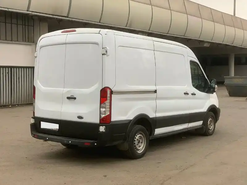 Ford Transit 2021 года с пробегом 179600 км
