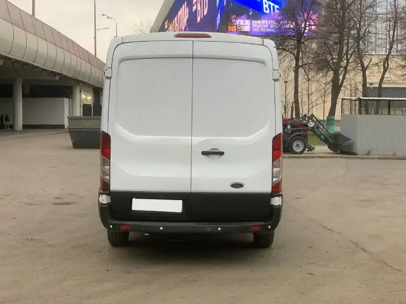 Ford Transit 2021 года с пробегом 179600 км