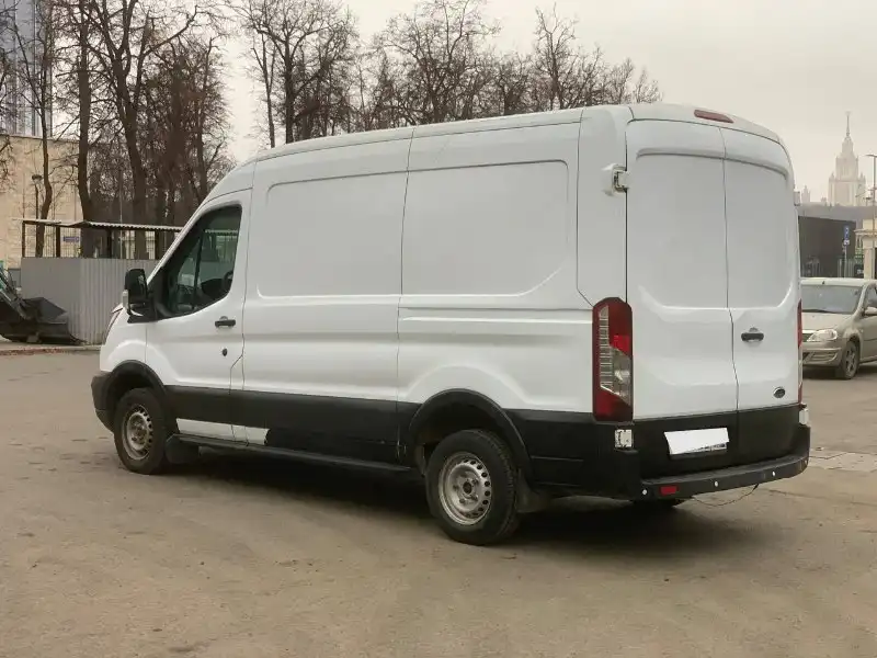 Ford Transit 2021 года с пробегом 179600 км